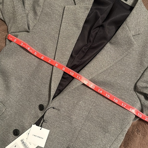 NWT Gray Zara Blazer, Kate Middleton Fave 😍 - Picture 15 of 16